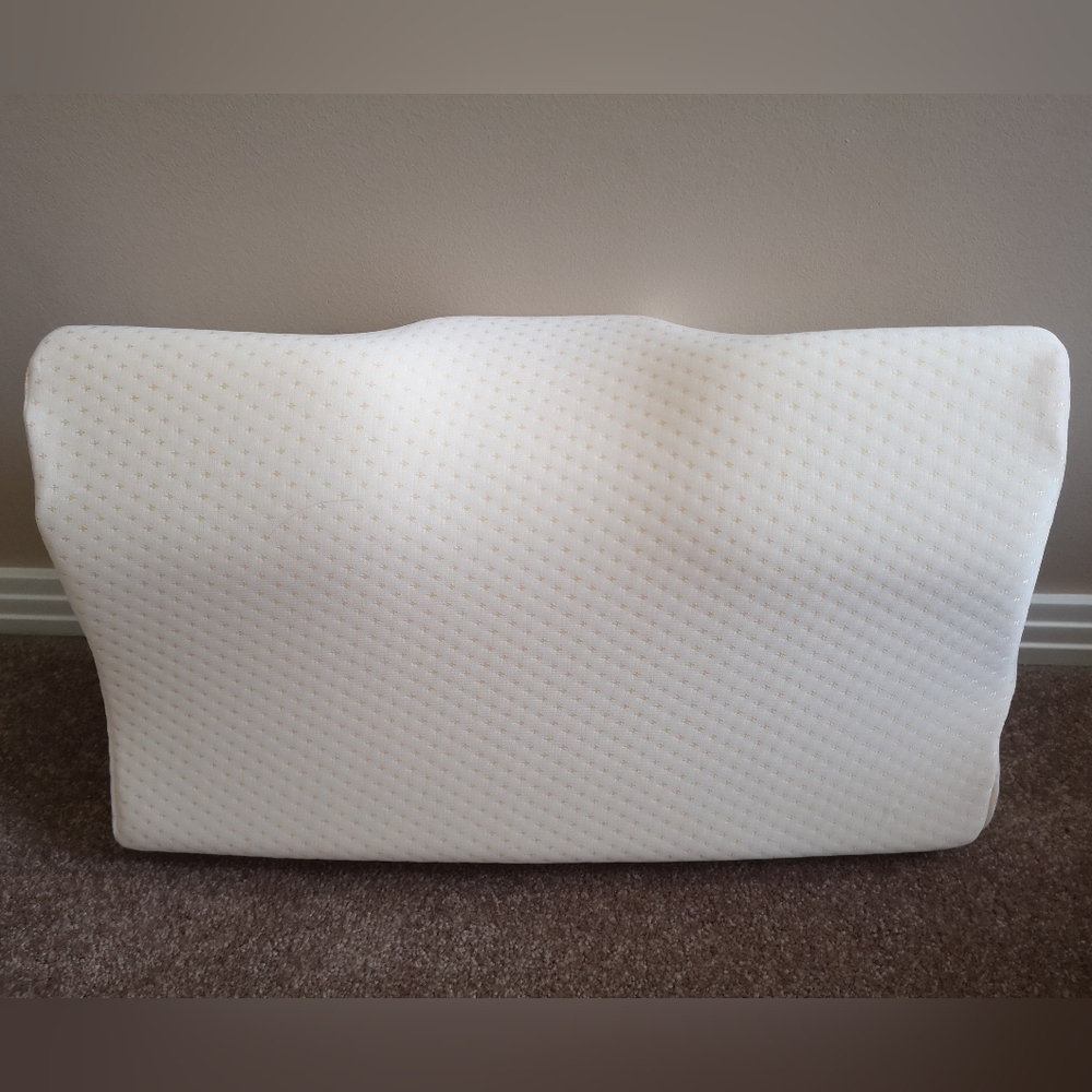 Brand New Premium Ergonomic Memory Foam Pillow